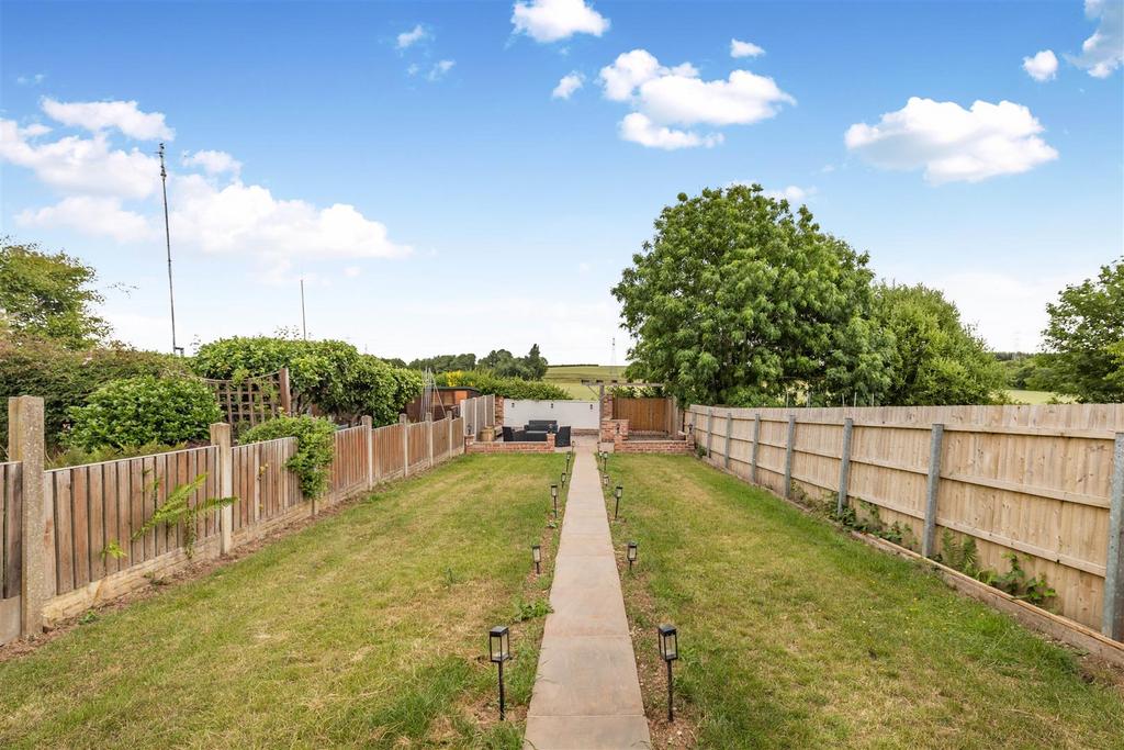 8654031-exterior05.jpg
