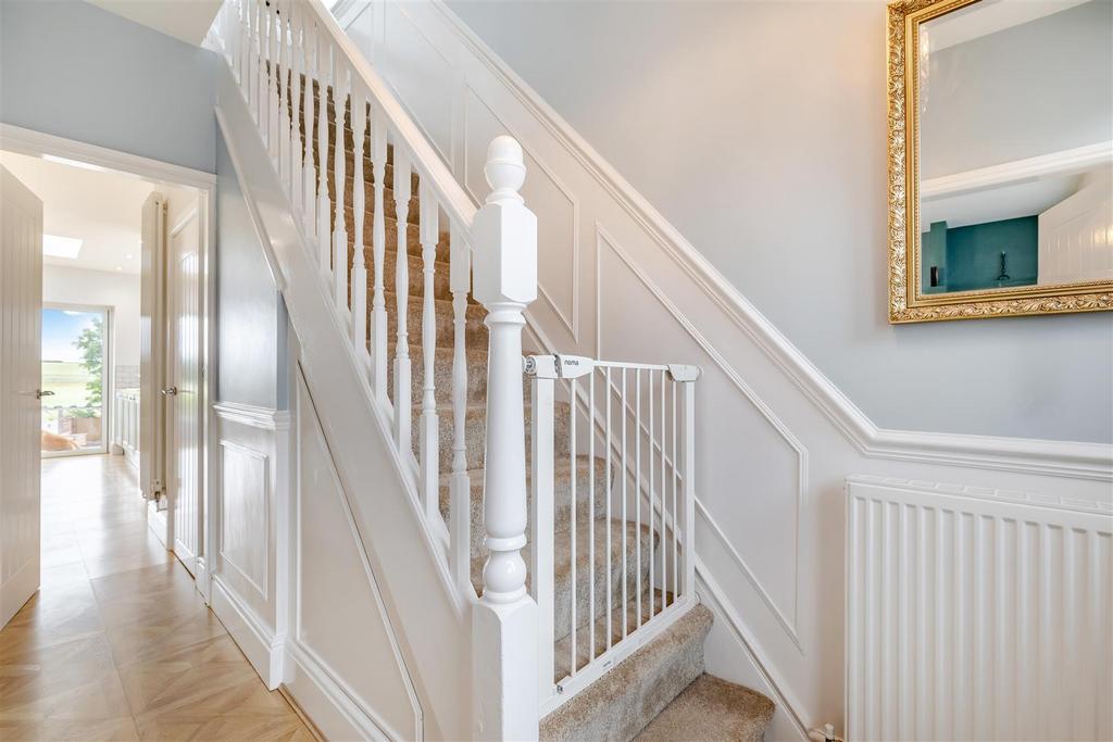 8654031-interior25.jpg