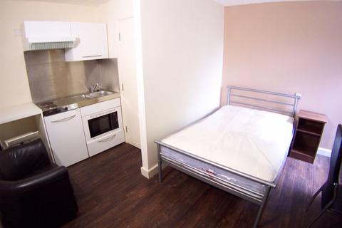 1 bedroom apartment to rent, St. Anns Lane, Leeds