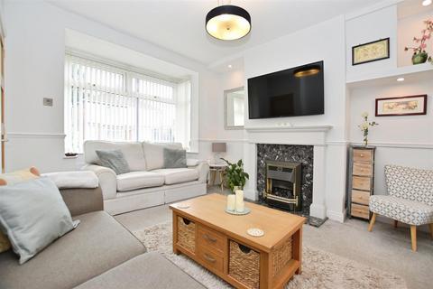 8 Glebe Road, Hull, HU7 0DX