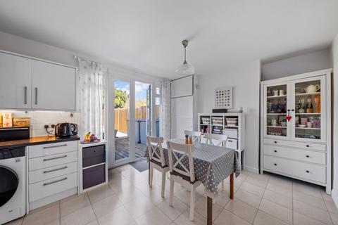 65 Idmiston Square, Worcester Park, KT4 7SX