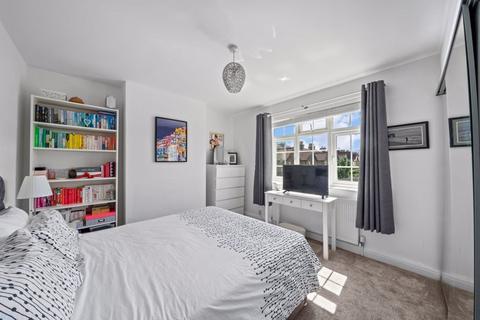 65 Idmiston Square, Worcester Park, KT4 7SX