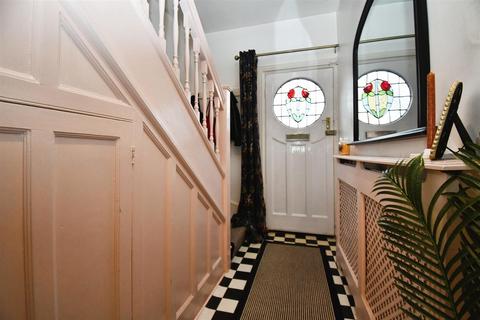 56 Beech Avenue, Garden Village, Hull, HU8 8QJ