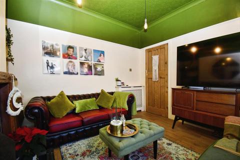 56 Beech Avenue, Garden Village, Hull, HU8 8QJ