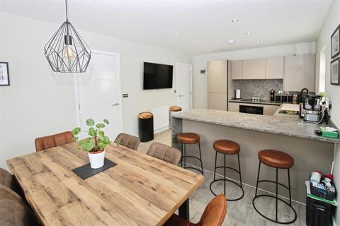 4 bedroom detached house for sale, Brigham Grove, Hull