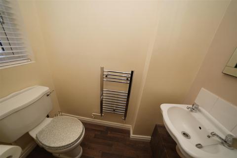 4 bedroom semi-detached house for sale, Navigation Way, Hull