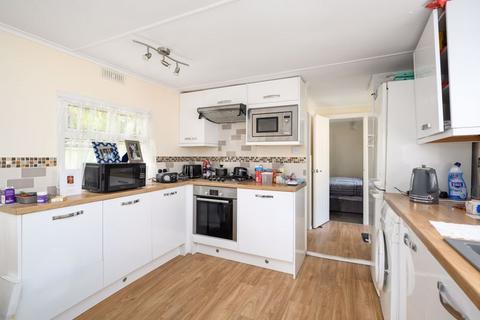 1 bedroom park home for sale, Rose Park, Row Town KT15