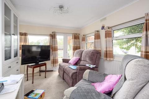 1 bedroom park home for sale, Rose Park, Row Town KT15
