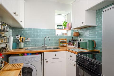 1 bedroom apartment for sale, Spinney Hill, Row Town KT15