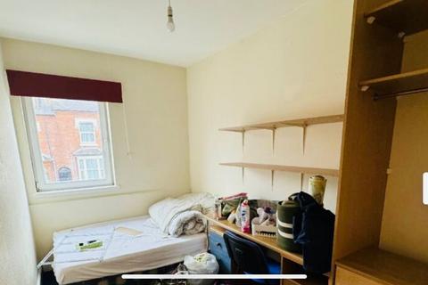 5 bedroom house share to rent, Croydon Road, Bournbrook B29