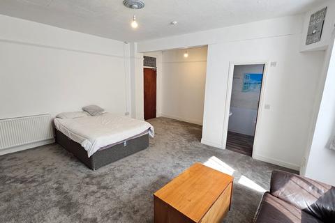 undefined, Grosvenor Crescent, Scarborough