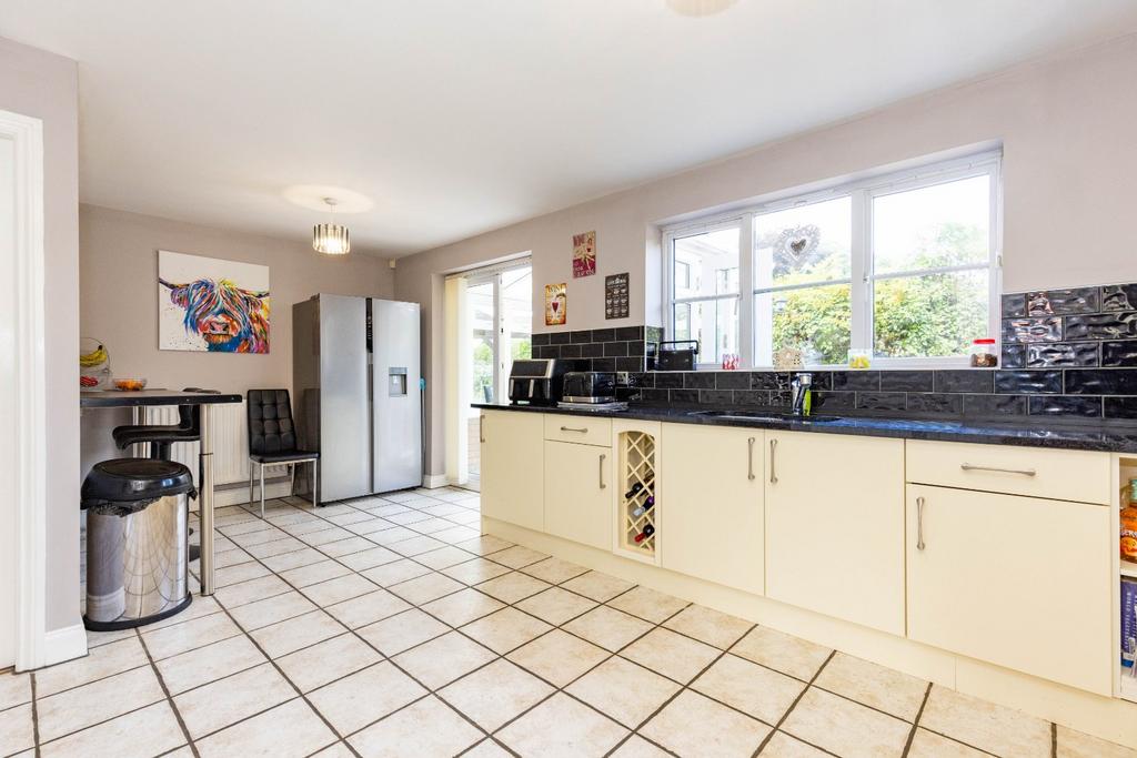 Kitchen/Breakfast