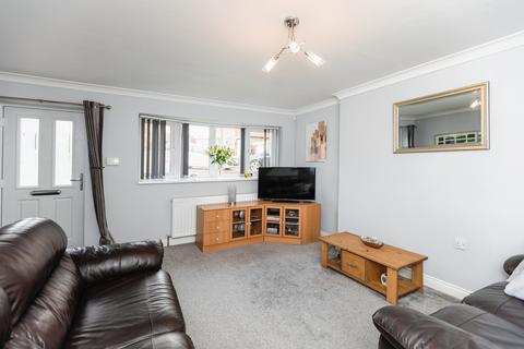 3 bedroom semi-detached house for sale, Highland Close, West Yorkshire WF8