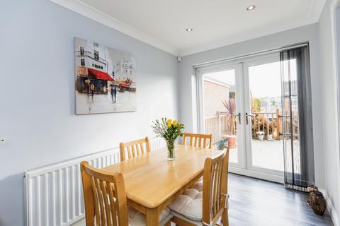 3 bedroom semi-detached house for sale, Highland Close, West Yorkshire WF8