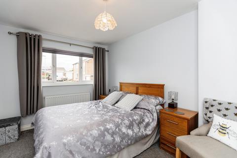 3 bedroom semi-detached house for sale, Highland Close, West Yorkshire WF8