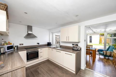 8 Monks Walk, Upper Beeding, Steyning, BN44 3HR