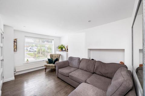 8 Monks Walk, Upper Beeding, Steyning, BN44 3HR