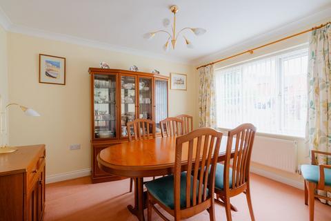 61 Cromwells Meadow, Crediton, EX17 1JZ