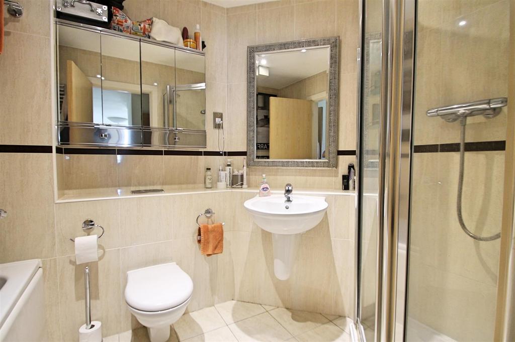 Ensuite: