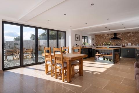 46 North Road, Wells, BA5 2TL