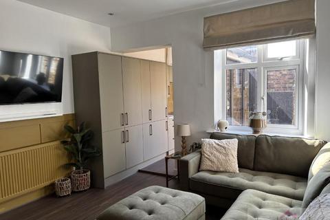 4 bedroom townhouse for sale, Portland Street, Leek, Staffordshire