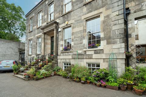 138 Constitution Street, Edinburgh, EH6 6AJ