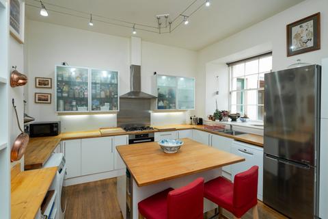 138 Constitution Street, Edinburgh, EH6 6AJ