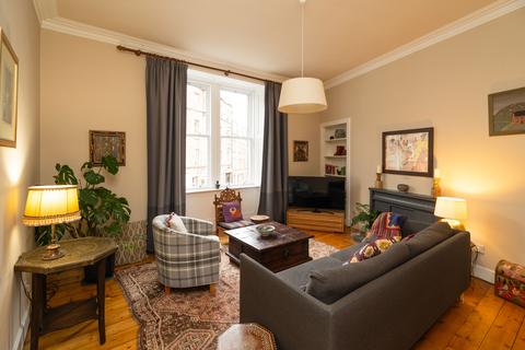 27/3 Eyre Place, Edinburgh, EH3 5EX
