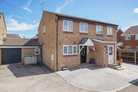 4 bedroom semi-detached house for sale, Medbury Road, Gravesend DA12