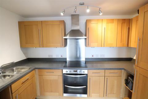 2 bedroom flat to rent, Monticello Way, Coventry CV4