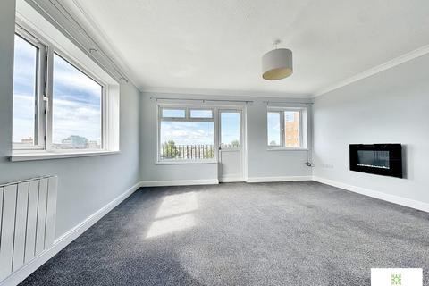 3 bedroom apartment for sale, Claymond Court, Durham TS20