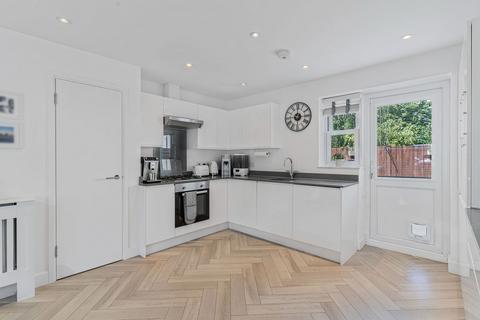 51 Palace Road, Bromley, BR1 3JU