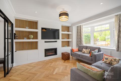 undefined, Coombe Corner, London, N21