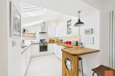 23 Broad Street, Truro, TR1 1JD