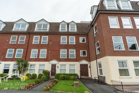 3 bedroom flat for sale, 12, Glengarry, 32 East Beach, Lytham, Lancashire