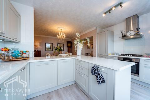 3 bedroom flat for sale, 12, Glengarry, 32 East Beach, Lytham, Lancashire