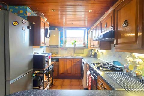 98 Morse Close, London, E13 0HJ