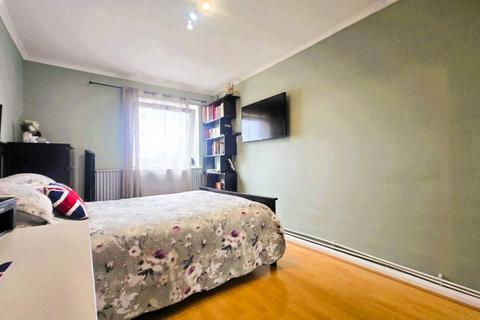 98 Morse Close, London, E13 0HJ