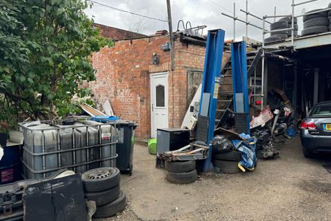 Retail property (high street) for sale, 124 Lambert St Hull HU5 2SG