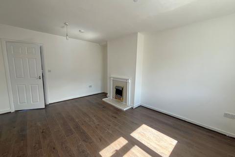 3 bedroom terraced house to rent, Dickinson Avenue, Wolverhampton WV10