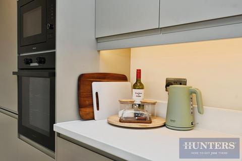 3 bedroom semi-detached house for sale, Greenlea Close, Yeadon, Leeds