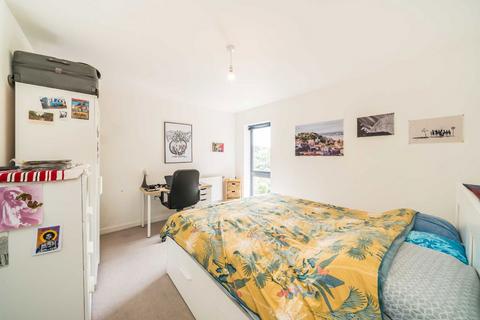 2 bedroom flat for sale, Fuller House, London SW16