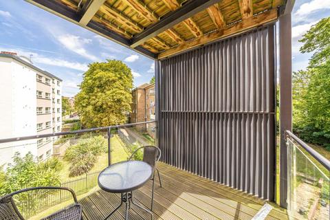2 bedroom flat for sale, Fuller House, London SW16