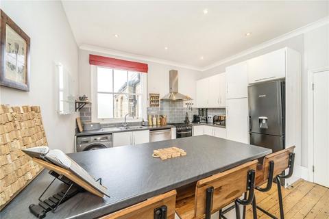 41a Stapleton Road, London, SW17 8BA