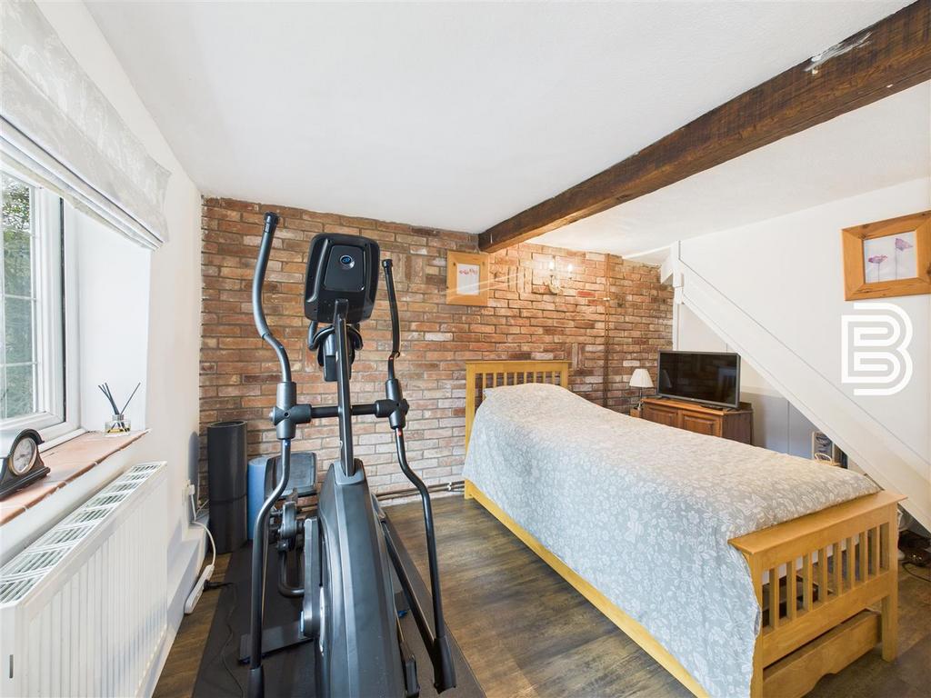 Bedroom 4.jpg