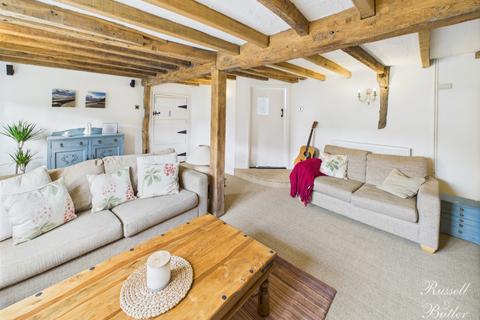 4 bedroom cottage for sale, Main Street, Maids Moreton