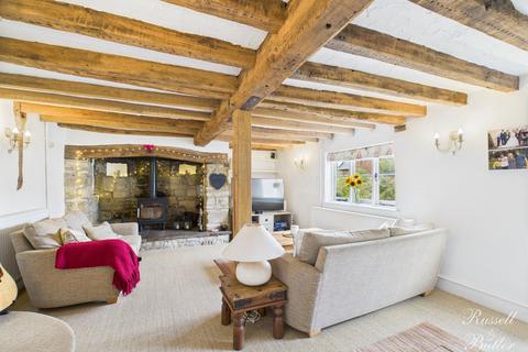 4 bedroom cottage for sale, Main Street, Maids Moreton