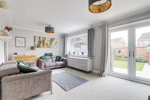 3 bedroom semi-detached house for sale, Lorne Grove, Radcliffe-On-Trent NG12
