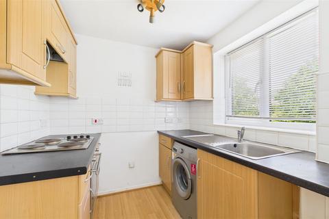 Studio for sale, Waddington Close, EN1