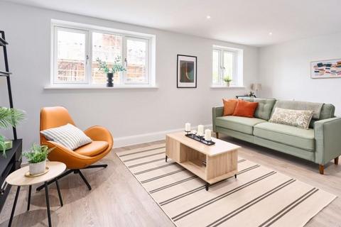 2 bedroom flat for sale, Polebarn Road, Trowbridge BA14
